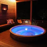 Meszes Apartment
